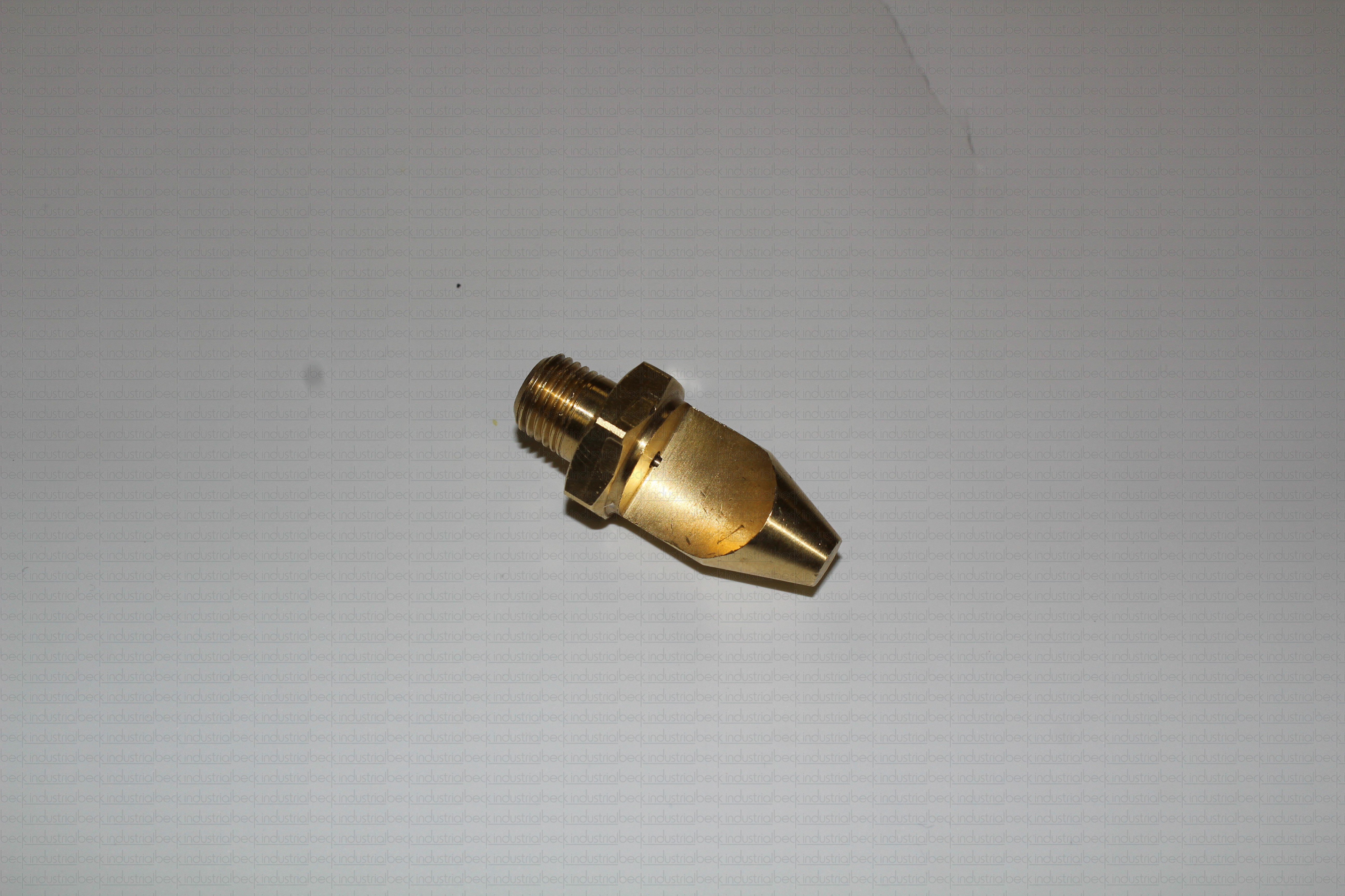 1/4" Deflected Spray Nozzle for Passenger